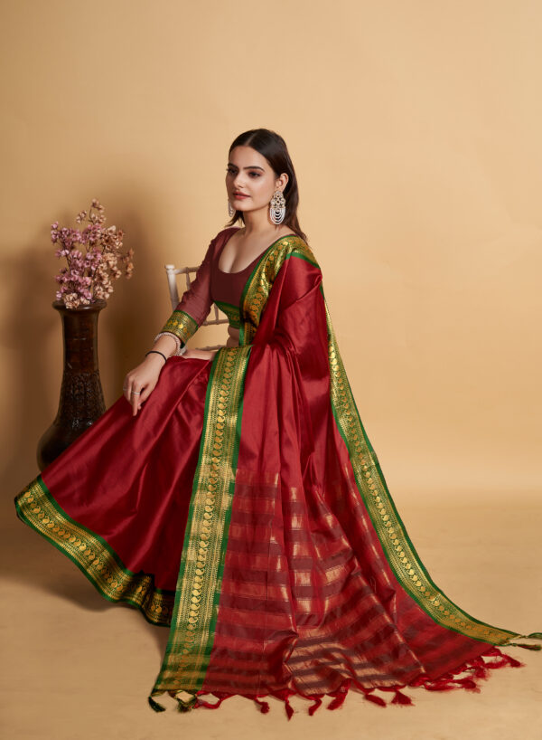 Maroon & Green Silk Woven Saree With Unstitched Blouse - Image 3