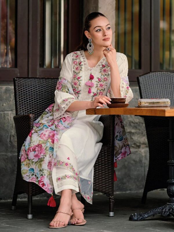 Floral kurti with pant and dupatta - Image 2